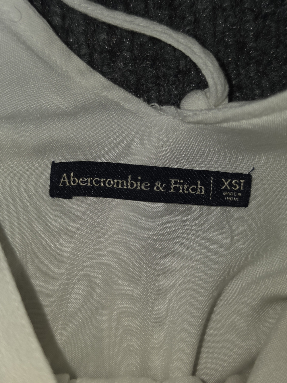 Abercrombie & Fitch White Sleeveless Romper with Back Tie - Picture 2 of 8
